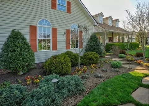172 Clay Ave, Lancaster, KY 40444 photo 3