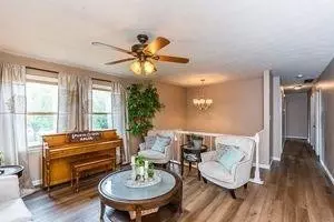 114 Cedar Dr, Berea, KY 40403 photo 3