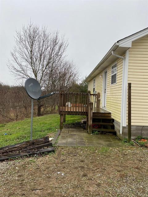 98 Gilbert St, Corbin, KY 40701 photo 2