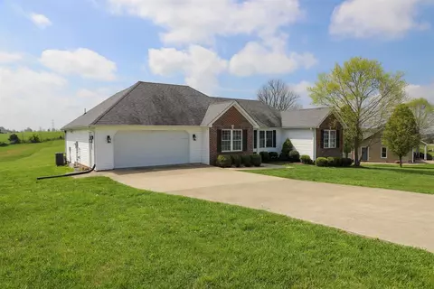 820 Cleo Ave, Lancaster, KY 40444 photo 8
