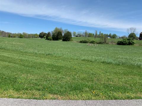 111 Lakeside Dr, Lancaster, KY 40444 photo 1