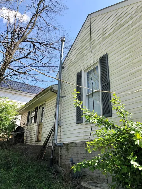 321 E Chestnut St, Carlisle, KY 40311 photo 7