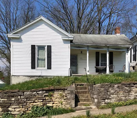 321 E Chestnut St, Carlisle, KY 40311 photo 1