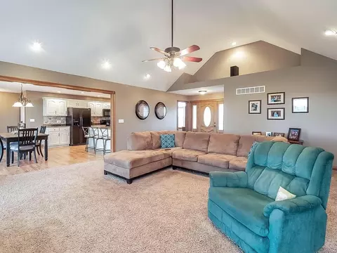 68 Donna Dr, Lancaster, KY 40444 photo 7