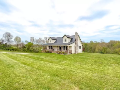 582 Trails End, Lancaster, KY 40444 photo 2