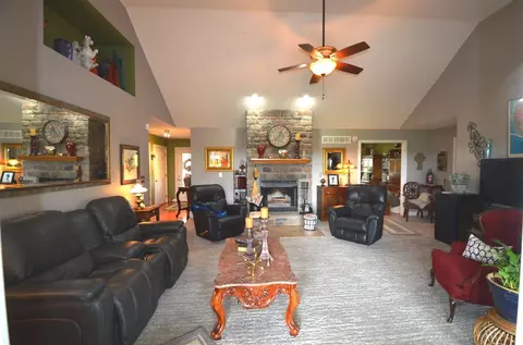 905 Cleo Ave, Lancaster, KY 40444 photo 32
