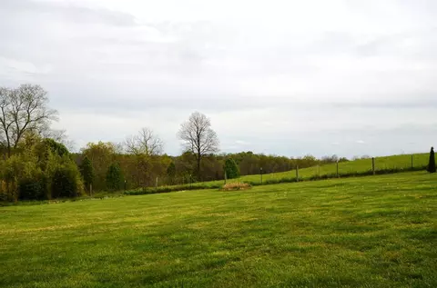 905 Cleo Ave, Lancaster, KY 40444 photo 19