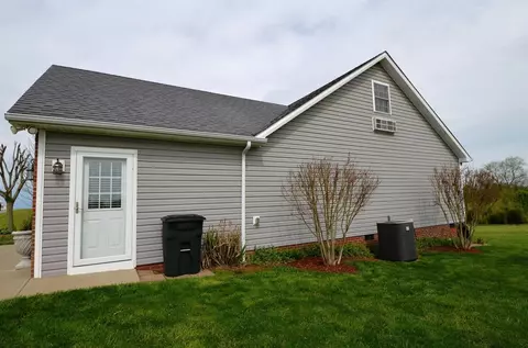 905 Cleo Ave, Lancaster, KY 40444 photo 11