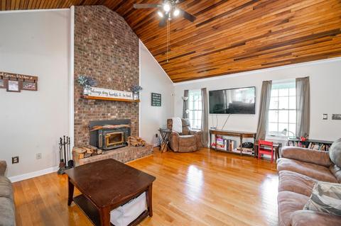 70 Bragg Ln, Morehead, KY 40351 photo 3