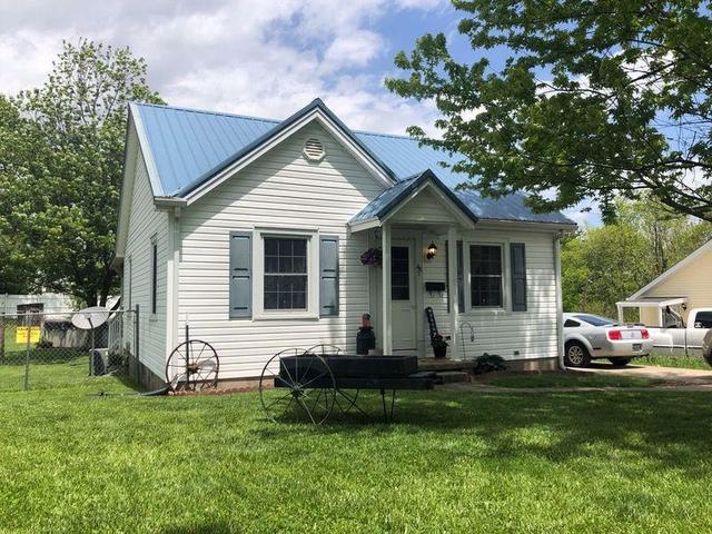 495 Larue St Harrodsburg Ky 40330 42 Photos Mls 20009245 Movoto