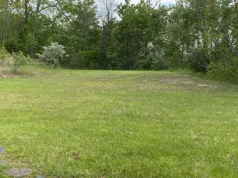 500 Hickory Dr, Morehead, KY 40351 photo 3