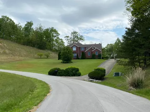 500 Hickory Dr, Morehead, KY 40351 photo 2