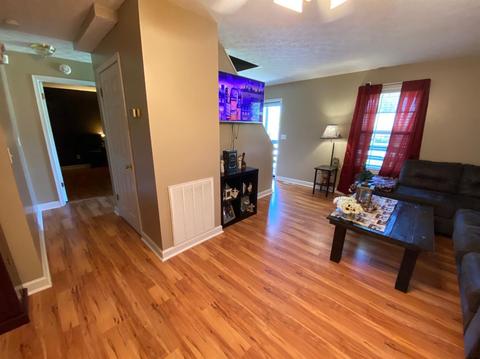 78 Brandon Dr, Corbin, KY 40701 photo 2