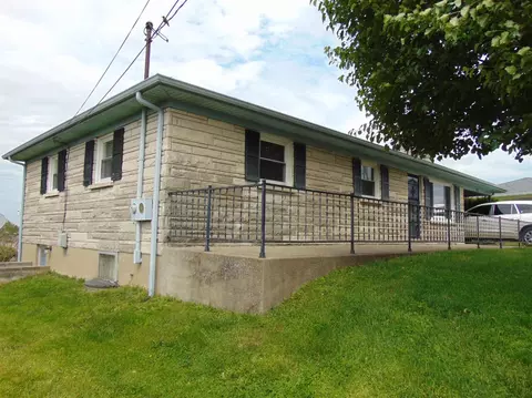 123 Circle Dr, Richmond, KY 40475 photo 2