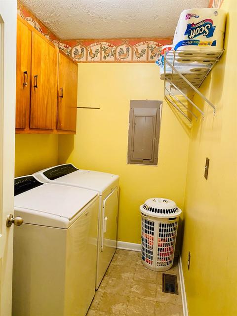 215 Static Rd, Paris, KY 40361 photo 8