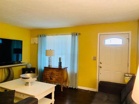 215 Static Rd, Paris, KY 40361 photo 3