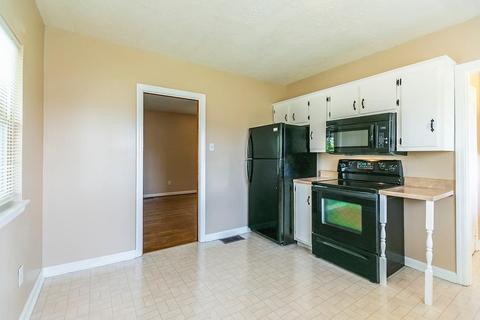 210 Bratcher Ln, Berea, KY 40403 photo 8