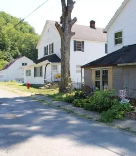 517 Second St, Lynch, KY 40855 photo 1