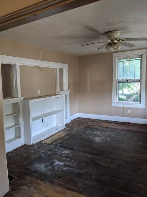 105 E Walnut St, Richmond, KY 40475 photo 9