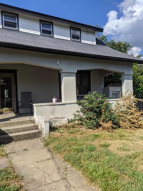 105 E Walnut St, Richmond, KY 40475 photo 2