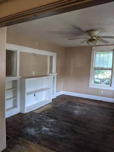 105 E Walnut St, Richmond, KY 40475 photo 8