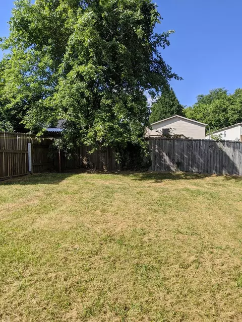 105 E Walnut St, Richmond, KY 40475 photo 7