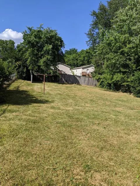 105 E Walnut St, Richmond, KY 40475 photo 3