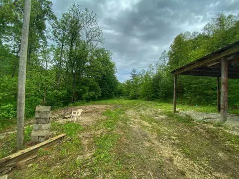 9501 Campton Rd, Slade, KY 40376 photo 3