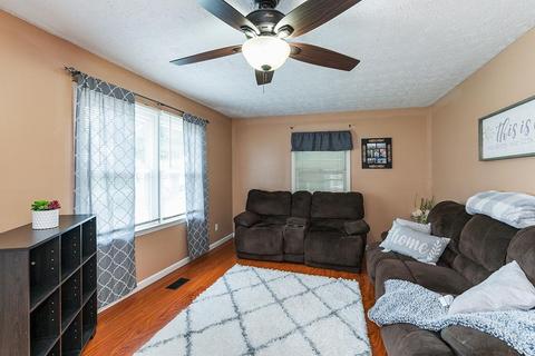 321 Davis Ave, Lancaster, KY 40444 photo 3