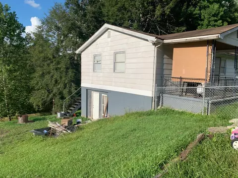 228 Riverside Loop, Lily, KY 40740 photo 3