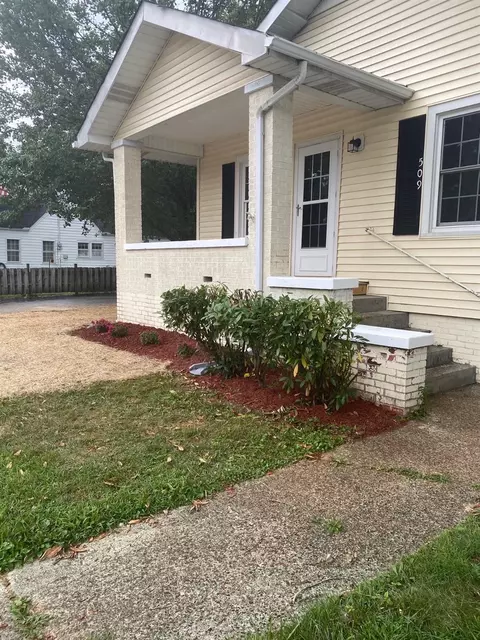 509 Roy Kidd Ave, Corbin, KY 40701 photo 2