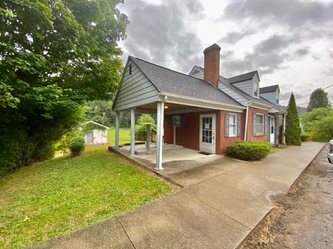 417 Main St, Mckee, KY 40447 photo 3