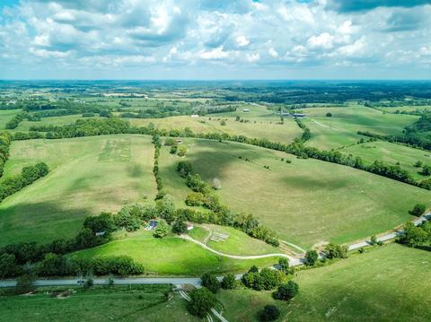 1335 Buckeye Rd, Lancaster, KY 40444 photo 2