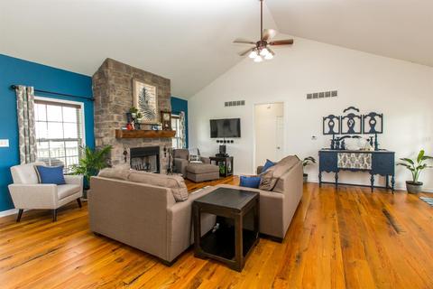231 Colts Run Dr, Lancaster, KY 40444 photo 4