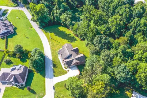 183 Cloverbrook Ln, Corbin, KY 40701 photo 2