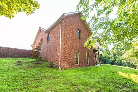 183 Cloverbrook Ln, Corbin, KY 40701 photo 5