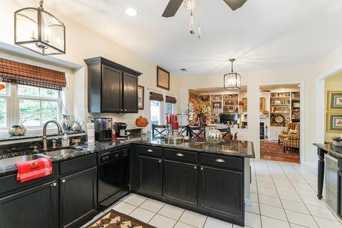 156 Old Post Rd, Paris, KY 40361 photo 12