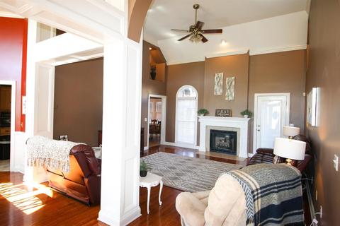 906 Cabernet Dr, Berea, KY 40403 photo 5