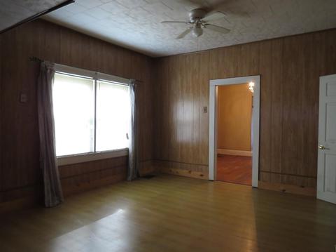 338 Poplar St, Benham, KY 40807 photo 9
