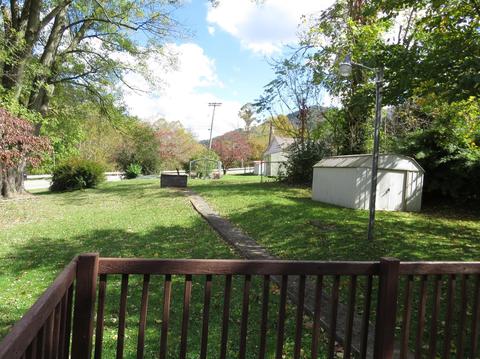 338 Poplar St, Benham, KY 40807 photo 57