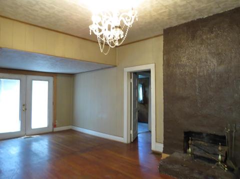 338 Poplar St, Benham, KY 40807 photo 7