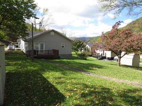 338 Poplar St, Benham, KY 40807 photo 59
