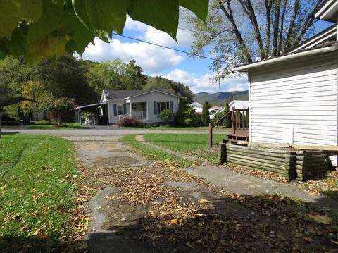 338 Poplar St, Benham, KY 40807 photo 50