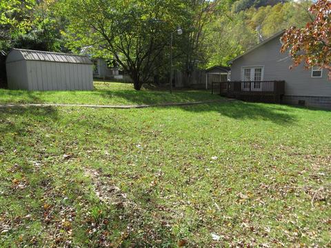 338 Poplar St, Benham, KY 40807 photo 62