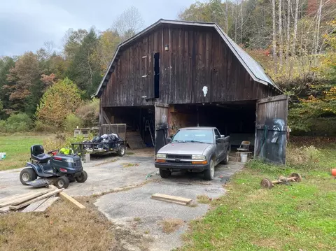 3375 Devils Fork Rd, Sandy Hook, KY 41171 photo 2
