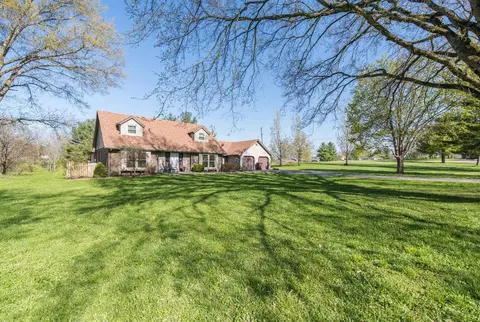577 Lakeview Cir, Mount Sterling, KY 40353 photo 2
