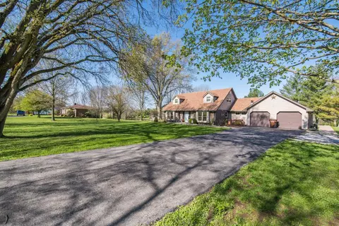577 Lakeview Cir, Mount Sterling, KY 40353 photo 4