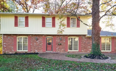 570 Crestview Ln, Morehead, KY 40351 photo 1