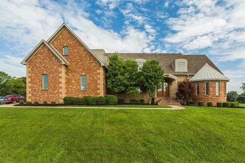 5295 Bryan Station Rd, Paris, KY 40361 photo 3