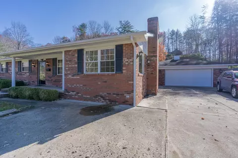 444 Skaggs Rd, Morehead, KY 40351 photo 2